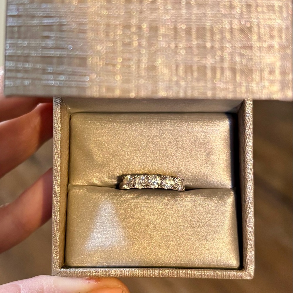 1.50ct 5 Stone Diamond Anniversary Band $4500 14kt White Gold. Size 8.